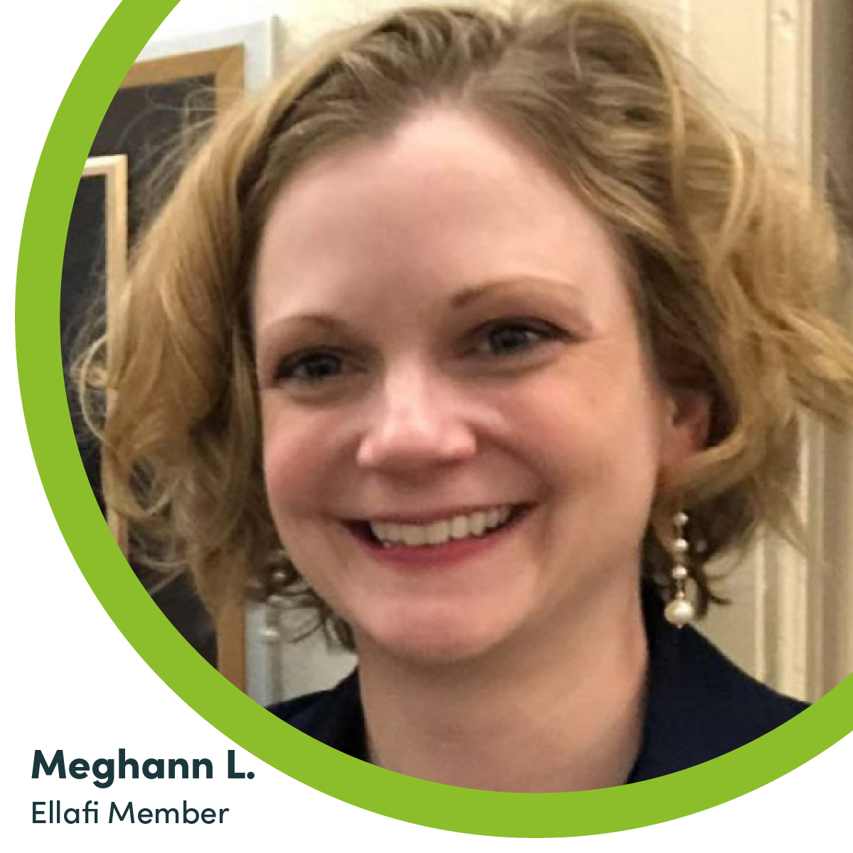 Meghann Headshot