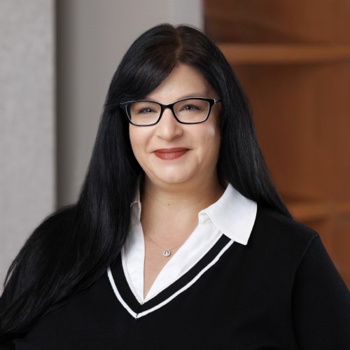 Amanda Barrett Headshot