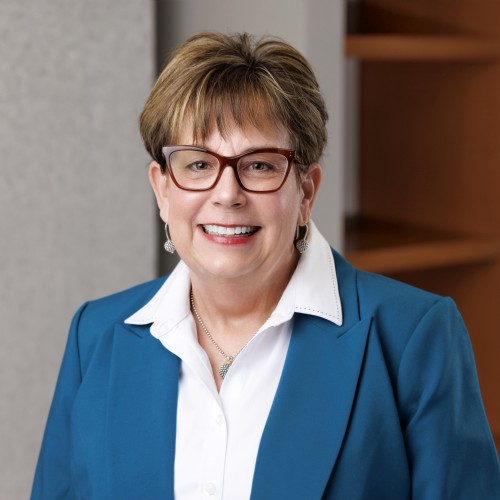 Betsy Sommers Headshot